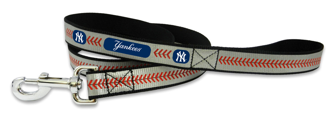 New York Yankees Pet Leash Reflective Baseball Size Large CO